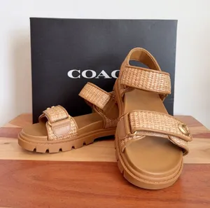 NWT Coach Brynn Sandal size US5 thumbnail 1