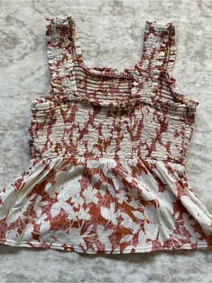 Old Navy Floral Cropped Flowy Tank Shirt Size Small thumbnail 4