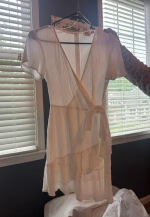 White Dress thumbnail 1