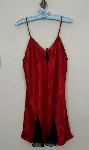 Victoria's Secret Vintage Gold Label Satin Night Gown Women's Red Tulip Tassel thumbnail 3