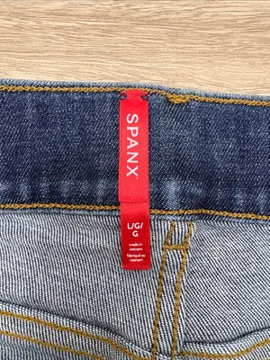 Spanx Everywhere Patch Pocket Flare Leg Jeans Women Size Large Tall #20850T thumbnail 4