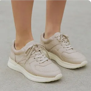 EVERLANE- The Trainer Sneaker Tan Size 9 thumbnail 1
