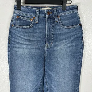 NEW Madewell The Curvy Perfect Vintage Jeans Womens 26 Medium Wash Straight Leg thumbnail 2