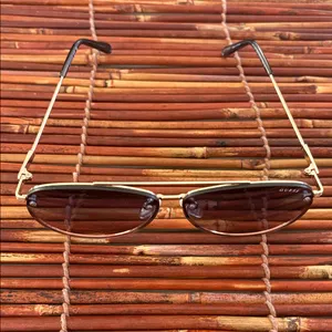 Guess Unisex Black and Gold Aviator Sunglasses thumbnail 8