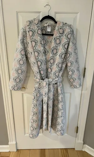 Pottery Barn Robe thumbnail 1