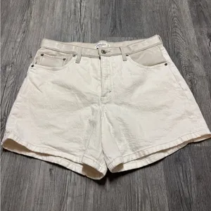 Abercrombie & Fitch High Rise Dad Shorts thumbnail 2