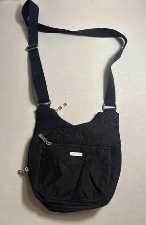 Baggallini Pockets Crossbody Bag Purse‎ BLACK/CHEETAH thumbnail 1