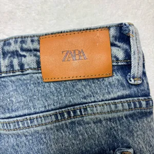 Zara Women's Light Blue Straight Leg‎ Jeans Size 10 thumbnail 8