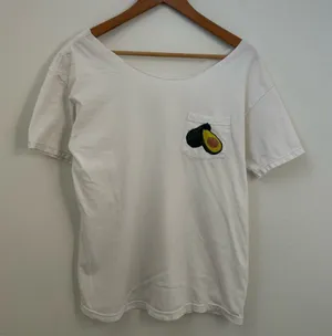 Avocado Graphic Pocket Off the Shoulder Tee White Size M thumbnail 1