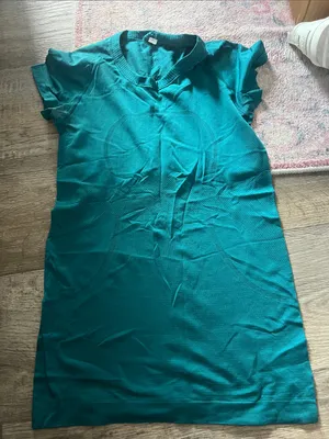 Lululemon teal green top size 6 thumbnail 1