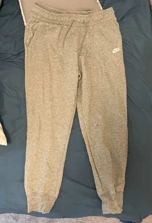 Nike Joggers thumbnail 1