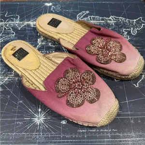 White House Black Market Floral Beaded Ombre Espadrilles – Pink Sunset – Size 7 thumbnail 1