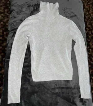 Brandy‎ Melville grey sweater thumbnail 1