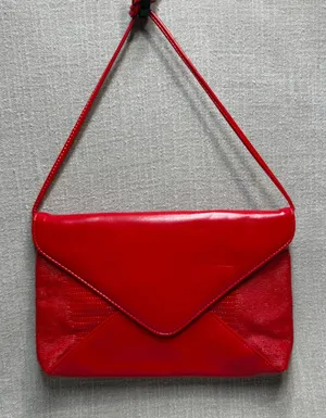 Vintage‎ Red Faux Leather Envelope Clutch Shoulder Bag Y2K Retro Red Purse thumbnail 1