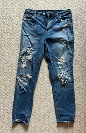 Abercrombie Girlfriend Jeans thumbnail 4