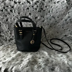 904. MICHAEL KORS mini tote bucket bag black. thumbnail 8