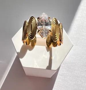 Adjustable gold ring with spiral engraving thumbnail 1