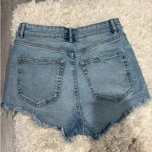 ZARA Shorts thumbnail 3