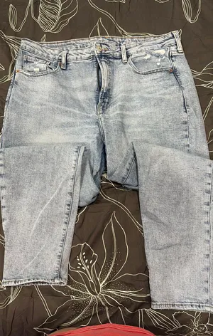Old Navy light wash mom jeans thumbnail 1
