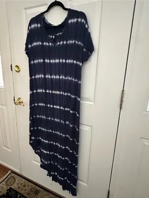 Hailey & co Women's Navy Tie-Dye V-Neck Maxi Dress size L thumbnail 10