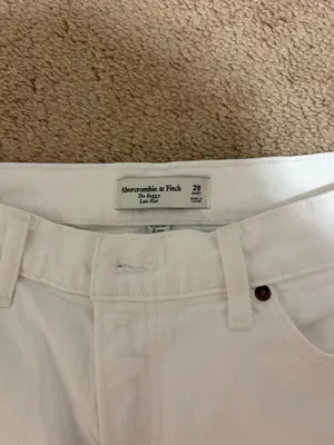 Abercrombie Low-Rise Baggy Jeans thumbnail 4