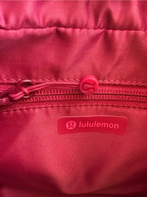 lululemon athletica City Essentials Shoulder Bag in Berry Rumble (BRML) thumbnail 8