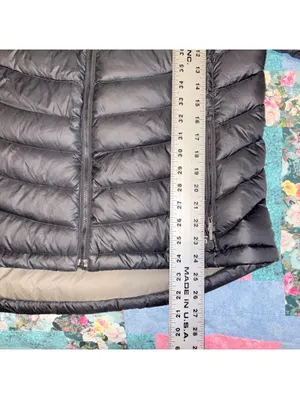 L.L.Bean $270 Ultralight 850 Woman’s XL black quilted puffer jacket Warm thumbnail 7
