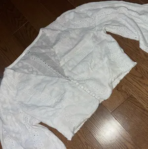 Long Sleeve Crop Top White Size M thumbnail 1