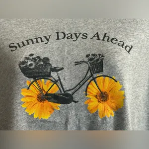 Old Navy Everywear Women’s Gray T-Shirt Bicycle & Sunflower Design SZ LG thumbnail 5