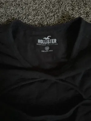 Hollister Women’s Black Top Size Medium 0200 thumbnail 2