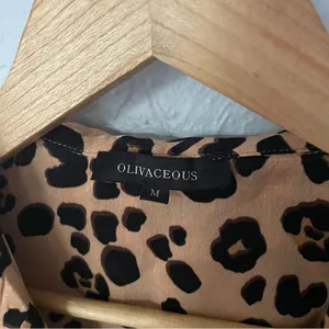 Olivaceous Brown Black Leopard Button Down Luxe Short Sleeve Shirt Pajama‎ Top M thumbnail 3