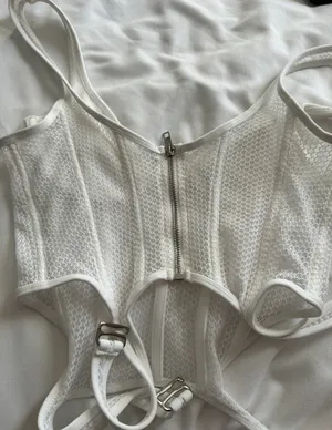 White fox Top thumbnail 2