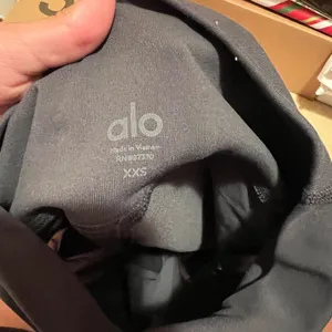 Alo yoga mesh capri legging - grey thumbnail 5