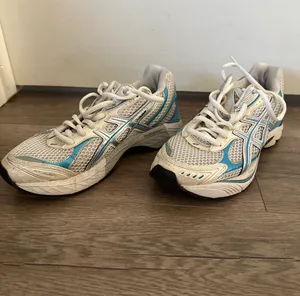 Asics White and Teal Women's Athletic Running Sneakers thumbnail 7