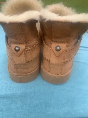 UGG Boots thumbnail 3
