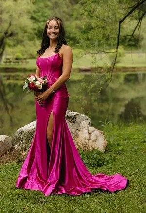 Sherri Hill Prom Dress thumbnail 1