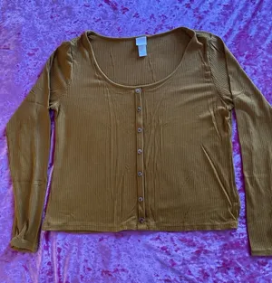 H&M Women's Shirt Camel Beige Tan Brown XL Button Down Comfy Cozy thumbnail 1