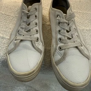 Steve Madden Classic White Sneakers thumbnail 4