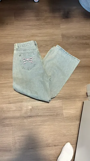 Bow Pants Size M thumbnail 2