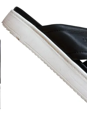 EUC UGG Leather Zanyne Criss Cross Sandals Black Size 9 thumbnail 4