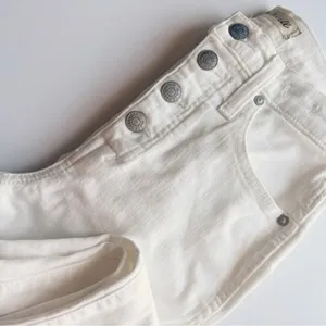 Madewell • 10" High-Rise Skinny Jeans in Pure White: Step-Hem Edition thumbnail 28