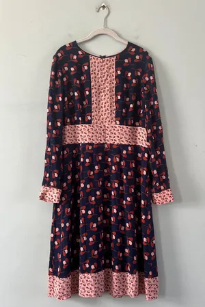 Boden NWT Navy Conker Clover Geo Daisy Dress thumbnail 3