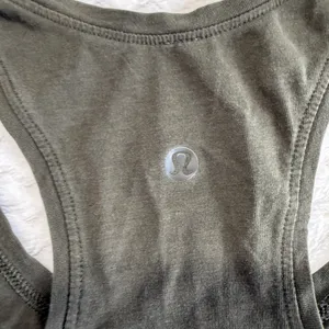 Lululemon Racerback Tank Top Dark Olive Green Scoop Neck Activewear Size 6 thumbnail 3