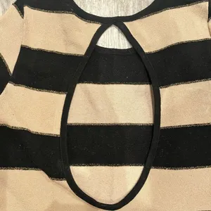 UK2LA‎ Women’s Black And Tan Striped Sweater Dress 3/4 Sleeves Round Neck Short thumbnail 3