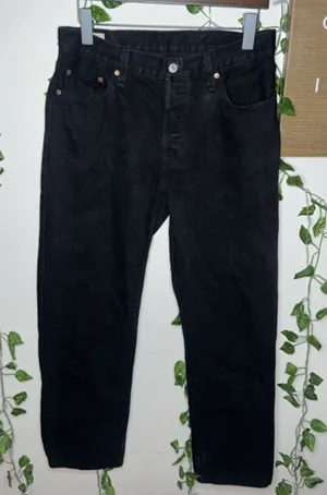 Levi’s 501 Straight Leg 5 Button Closure Black Strigid Jeans thumbnail 1