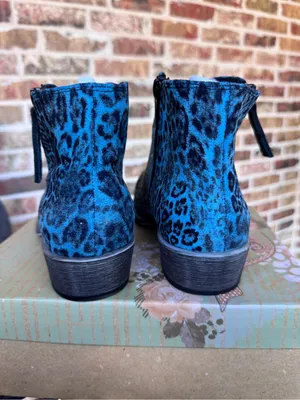 Very G Divine Leopard Print Ankle Booties Turquoise Women’s Size 10 NIB thumbnail 6