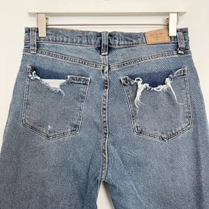 Abercrombie High Rise Distressed Mom‎ Jeans 28 Grunge Punk Retro Slouchy 90s thumbnail 6
