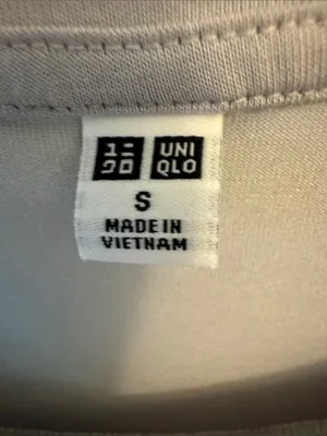 Uniqlo Crew Neck T-Shirt thumbnail 2