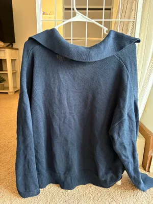 Old Navy Sweater thumbnail 2