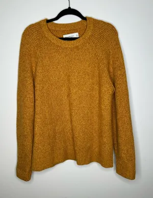 Abercrombie & Fitch Soft A&F yellow cotton blend ribbed-knit sweater size medium thumbnail 1